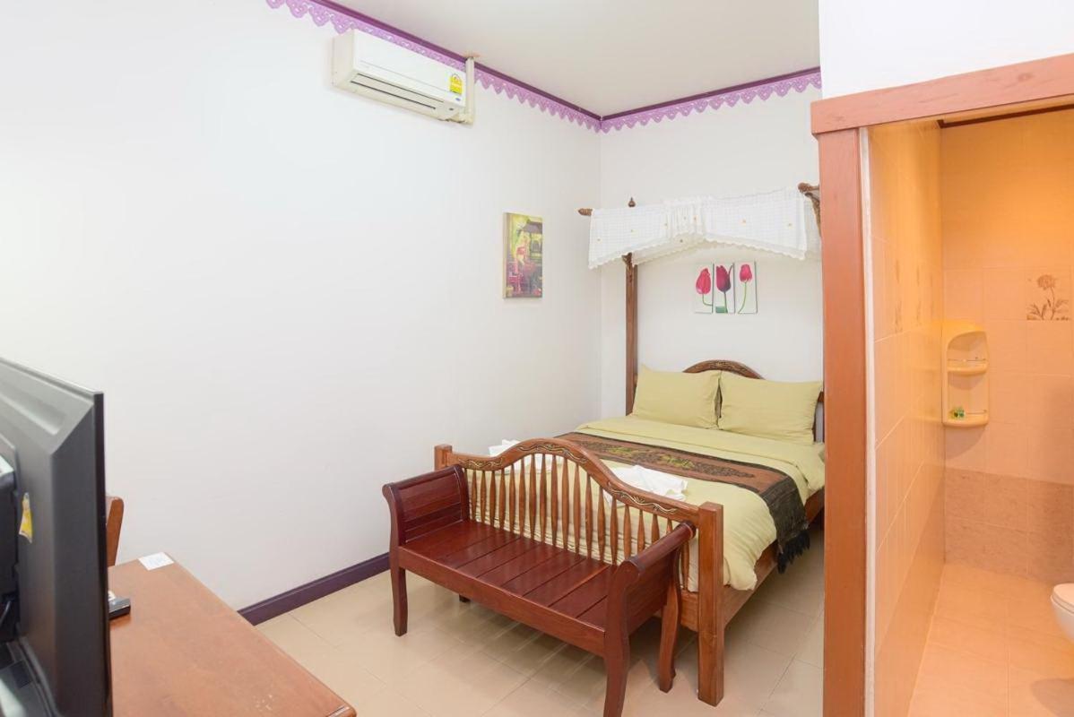 Ban Ao Thong Hotel Trang Bagian luar foto