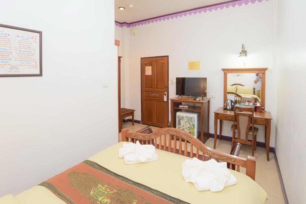 Ban Ao Thong Hotel Trang Bagian luar foto