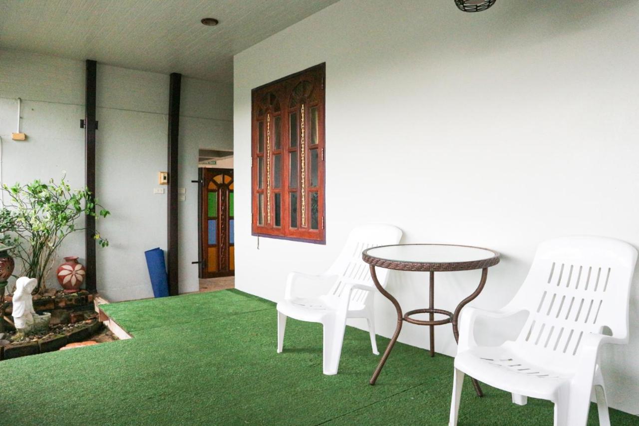 Ban Ao Thong Hotel Trang Bagian luar foto