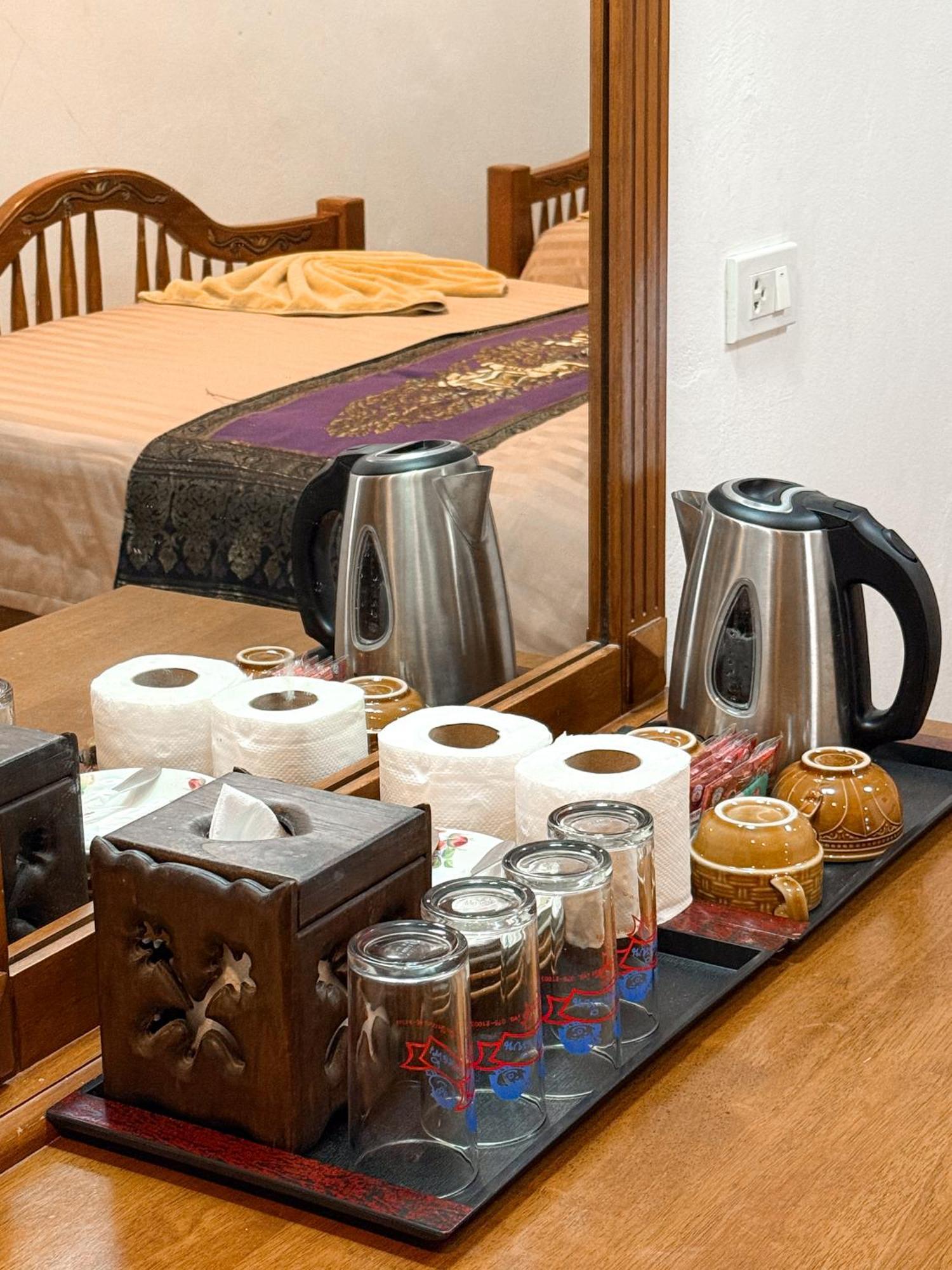 Ban Ao Thong Hotel Trang Bagian luar foto